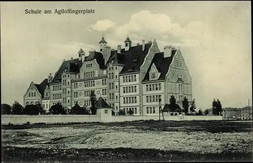 Ak München in Bayern, Blick auf die Schule am Agilolfingerplatz