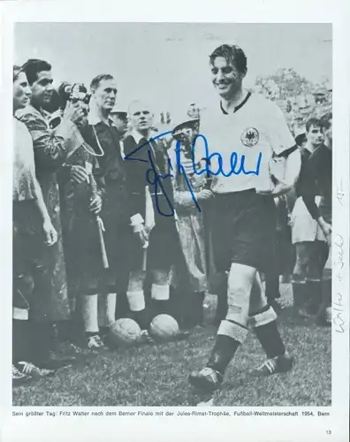 Ak Fußballer Uwe Seeler und Fritz Walter, Portrait, Autogramme