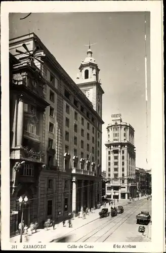 Ak Zaragoza Saragossa Andalusien, Calle de Coso, Straßenpartie, Kutsche, Uhrturm
