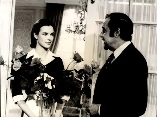 Foto Filmszene "Dieses obskure Objekt der Begierde", F/Sp 1977, Carole Bouquet, Fernando Rey