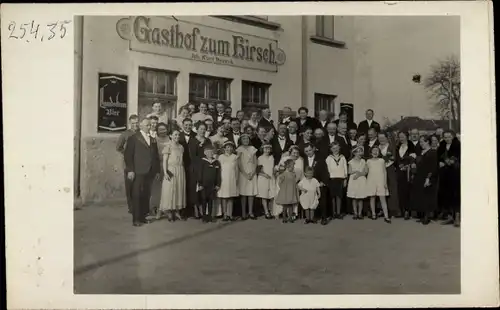 Foto Ak Görlitz in der Lausitz, Gasthof zum Hirsch, Festgesellschaft, Bierreklame Landskron Bier