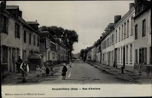 Ak Grandvilliers Oise, Rue d'Amiens