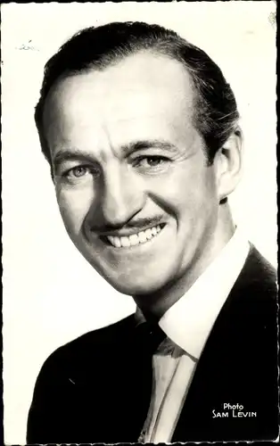 Ak Schauspieler David Niven, Portrait