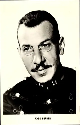 Ak Schauspieler José Ferrer, Portrait in Uniform, Schnurrbart