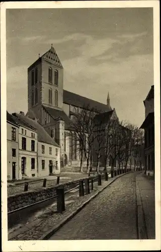 Ak Hansestadt Wismar, Nicolaikirche mit der Frischen Grube