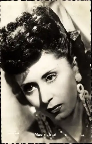 Ak Schauspielerin Marie José, Porträt