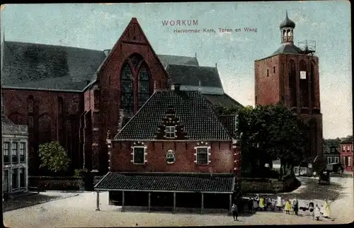 Ak Workum Friesland Niederlande, reformierte Kirche, Turm und Waag