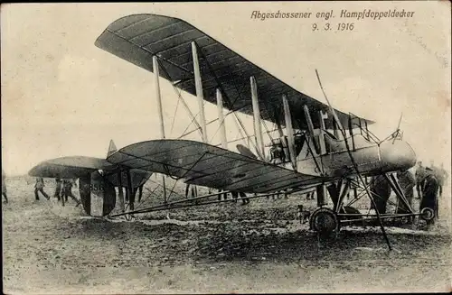 Ak Abgeschossener englischer Kampfdoppeldecker, 1916