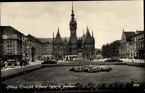 Ak Elbląg Elbing Westpreußen, Friedrich Wilhelm Platz und Rathaus