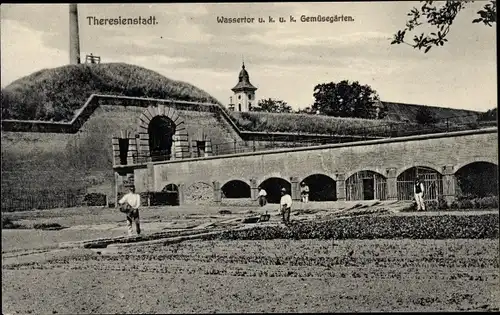 Ak Terezín Theresienstadt Region Aussig, Wassertor u. k. u. k. Gemüsegarten