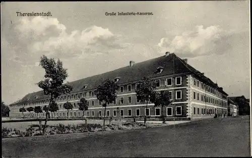 Ak Terezín Theresienstadt Region Aussig, Große Infanterie Kaserne