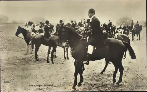 Ak Prinz August Wilhelm von Preußen zu Pferde, Jagdgesellschaft