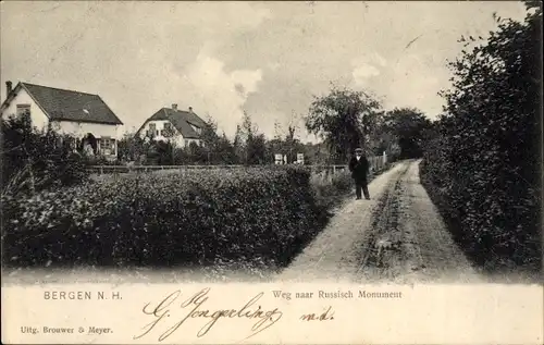 Ak Bergen Nordholland Niederlande, Straße zum russischen Denkmal