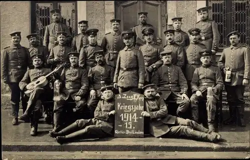 Foto Ak Deutsche Soldaten in Uniformen, Kriegsjahr 1914-1915