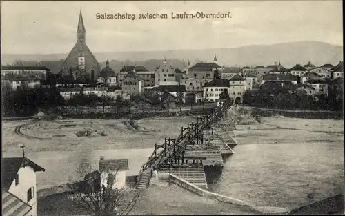Ak Oberndorf bei Salzburg Österreich, Salzachsteg zwischen Laufen-Oberndorf
