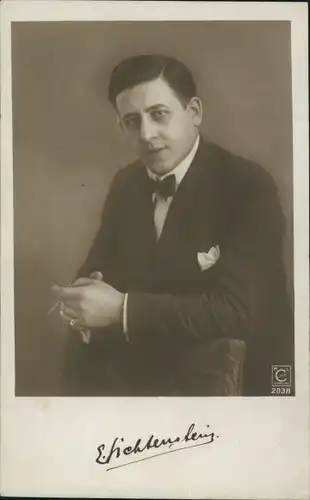 Ak Schauspieler Eduard Lichtenstein, Portrait, Zigarette