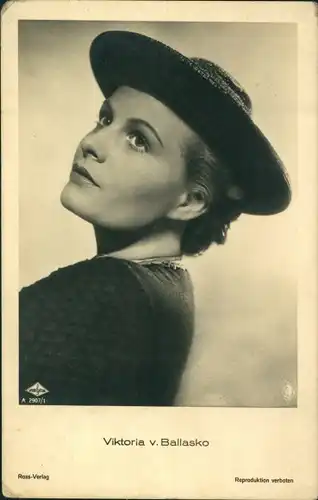 Ak Schauspielerin Viktoria von Ballasko, Portrait mit Hut, Ross Verlag A 2907 1