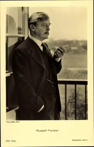 Ak Schauspieler Rudolf Forster, Portrait, Zigarette
