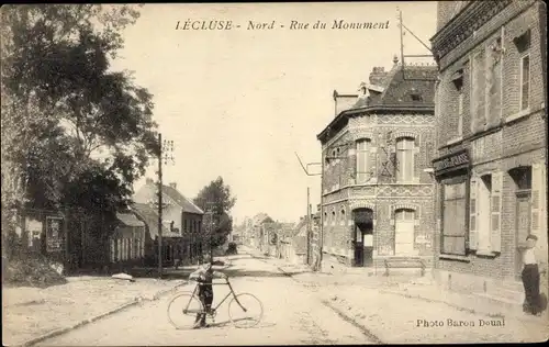 Ak Lécluse Nord, Rue du Monument