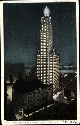 Ak Manhattan New York City USA, Woolworth Building bei Nacht