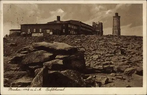 Ak Brocken Nationalpark Harz, Brockenhotel, Aussichtsturm, Felsformation Teufelskanzel