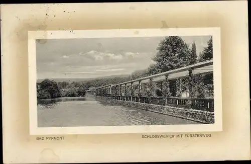 Passepartout Ak Bad Pyrmont in Niedersachsen, Schlossweiher, Fürstenweg