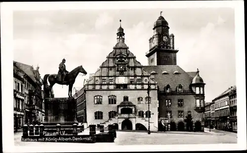 Ak Plauen im Vogtland, Rathaus mit König Albert Denkmal