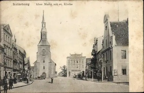 Ak Tschernjachowsk Insterburg Ostpreußen, alter Markt mit Kirche