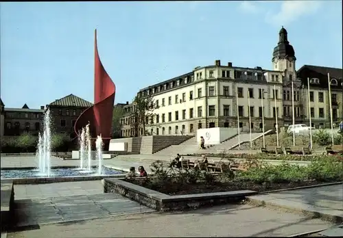 Ak Halle an der Saale, Fahnenmonument am Hansering Flamme der Revolution