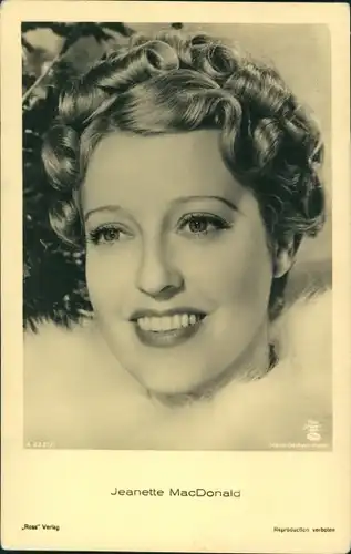 Ak Schauspielerin Jeanette MacDonald, Portrait