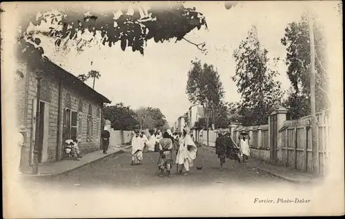 Ak Dakar Senegal, Straßenpartie, Passanten