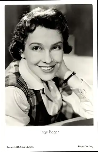 Ak Schauspielerin Inge Egger, Fanfaren der Ehe, Portrait