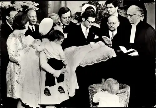 Ak Utrecht Niederlande, Prinzessin Beatrix, Prinz Claus von Amsberg, Prinz Willem Alexander