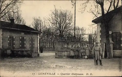 Ak Lunéville Meurthe et Moselle, Quartier Diettmann, Wachen am Eingang