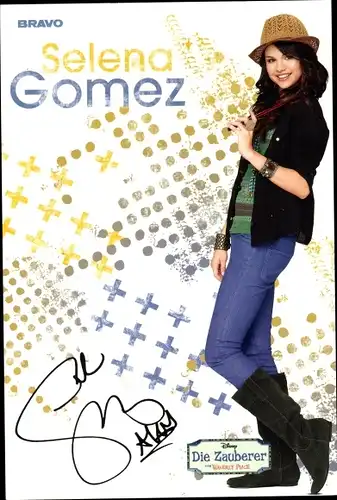 Ak Schauspielerin und Sängerin Selena Gomez, Disney Die Zauberer, Portrait, Autogramm