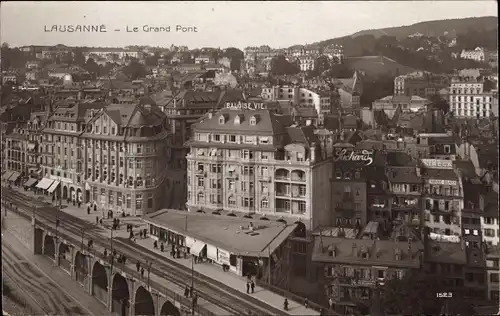 Ak Lausanne Kanton Waadt, le Grand Pont, Hotel Baloise Vie