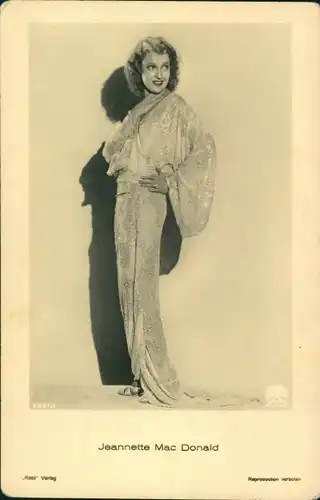 Ak Schauspielerin Jeanette Mac Donald, Portrait
