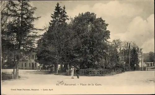 Ak Baccarat Meurthe et Moselle, Place de la Gare