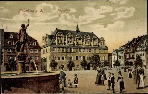 Ak Naumburg an der Saale, Marktplatz, Brunnen