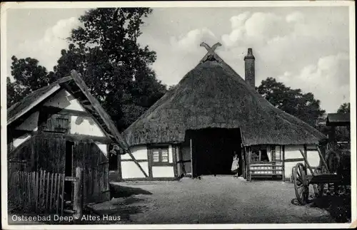 Ak Mrzeżyno Deep Pommern, Altes Haus mit Reetdach