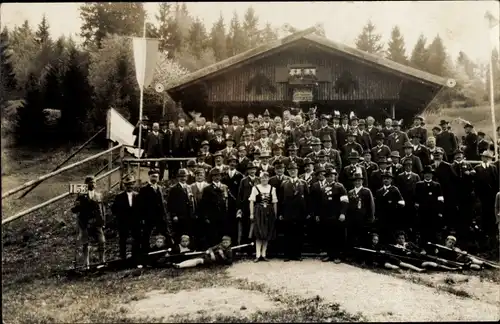 Foto Ak Allgäu Bayern, Landesverband für Kleinkaliber Sport Gau 19, Schützenfest, Berghütte