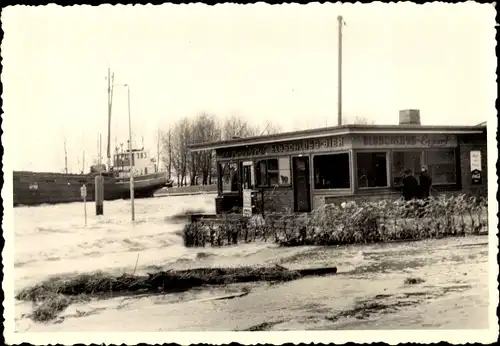 Foto Ak Schulau Wedel im Kreis Pinneberg, Bierausschank Elbschloss Export, Hochwasser