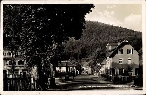 Ak Unterreichenbach im Schwarzwald, Straßenpartie im Ort