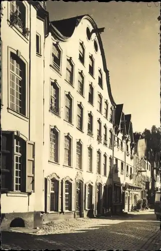 Foto Ak Monschau Montjoie in der Eifel, Straßenpartie im Ort