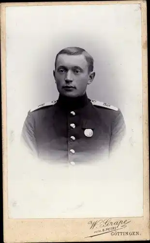 CdV Göttingen, Deutscher Soldat in Uniform, Portrait