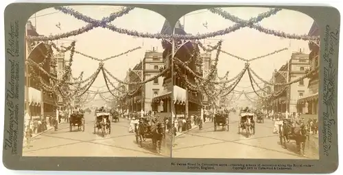 Stereo Foto London England, Street in Coronation attire, Straßenschmuck zur Krönung