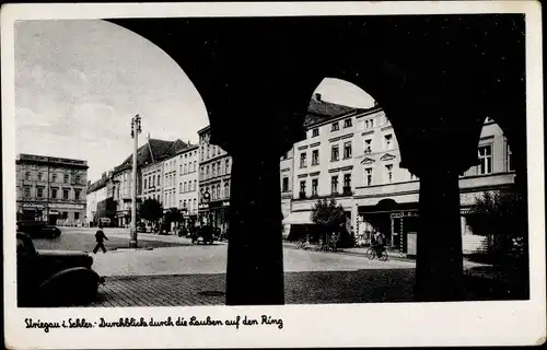 Ak Strzegom Striegau Schlesien, Durchblick durch die Lauben auf den Ring
