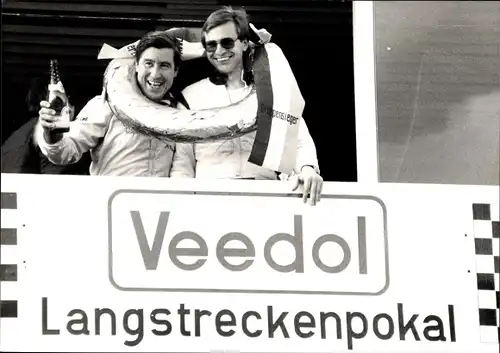 Foto Sieger Veedol Langstreckenpokal Nürburgring 1984, Dierk Meyer, Heinz Sprungmann, VW Golf GTI