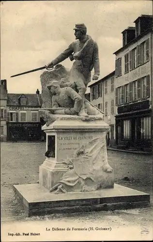 Ak Formerie Oise, Denkmal, Plastik La Defense von H. Grebery