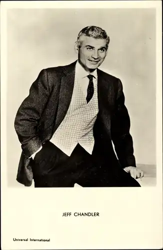 Ak Schauspieler Jeff Chandler, Portrait, Autogramm